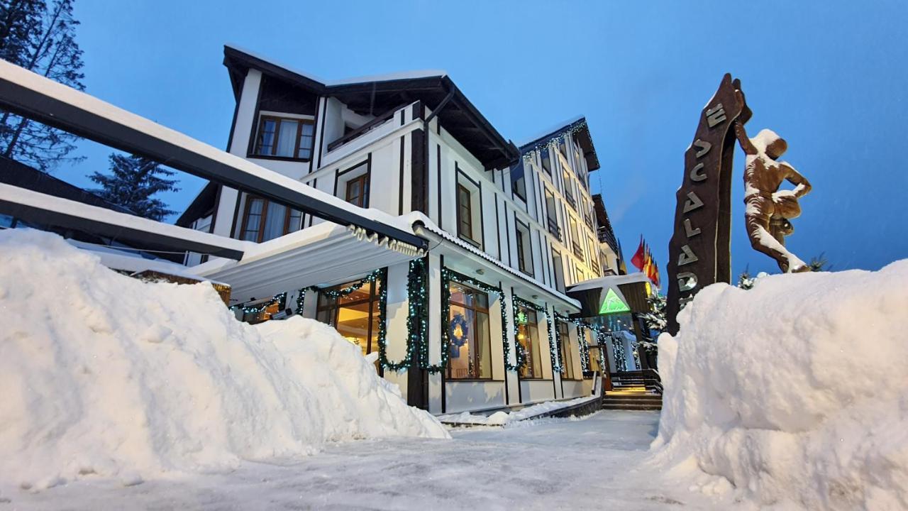 Hotel Escalade ポイアナ・ブラショフ エクステリア 写真