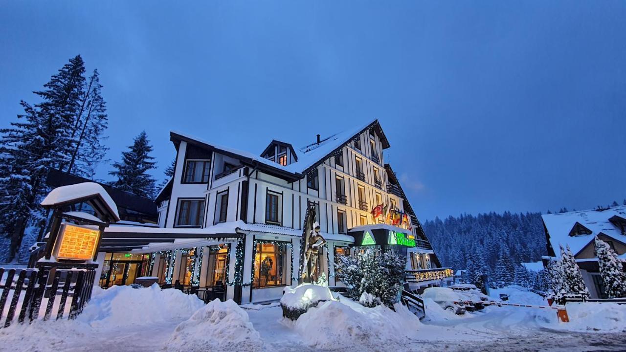 Hotel Escalade ポイアナ・ブラショフ エクステリア 写真