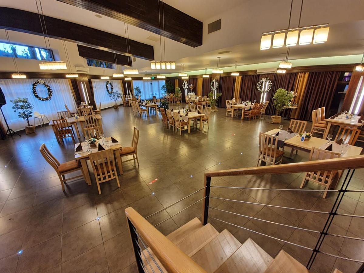 Hotel Escalade ポイアナ・ブラショフ エクステリア 写真